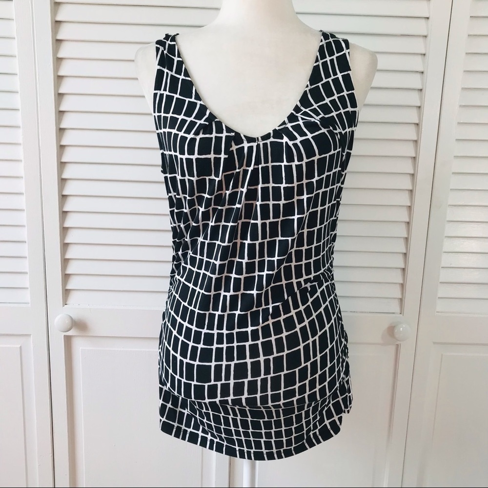 3/$25 NEW YORK & COMPANY Black White Tank Top Size Medium